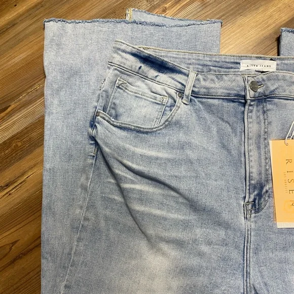 4/$16 Risen Jeans - Picture 6 of 13